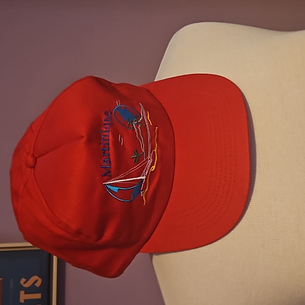 VINTAGE HAT